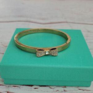 KATE SPADE Elegant Gold Bow Bracelet